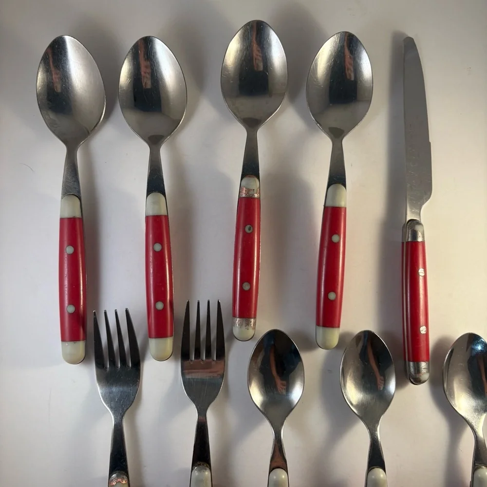 10 Red Riveted Plastic‎ Handle Stainless Flatware Spoons Forks Knife